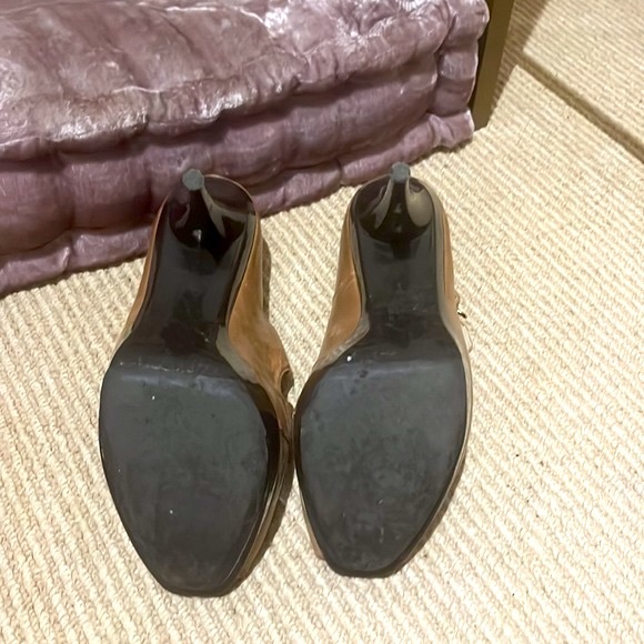 MICHAEL MICHAEL KORS Leather Triple-Buckle Heels, Tan + Gold, 8.5 — GUC - Picture 9 of 11